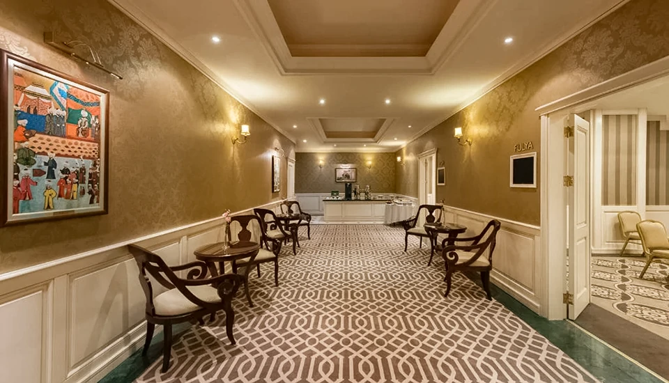 هتل الیت ورد کامفی استانبول